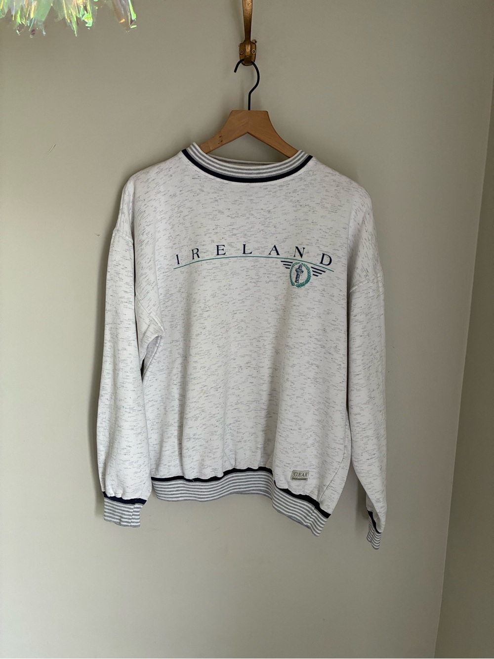 Vintage 90s Ireland Crew Neck Sweatshirt Butter Mom Vintage Sportswear